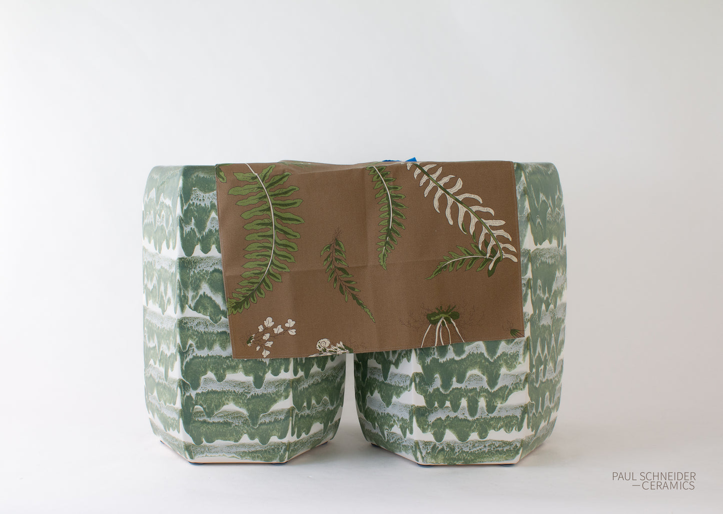 Hexagonal | Drip Brushed | #6104-M Grass