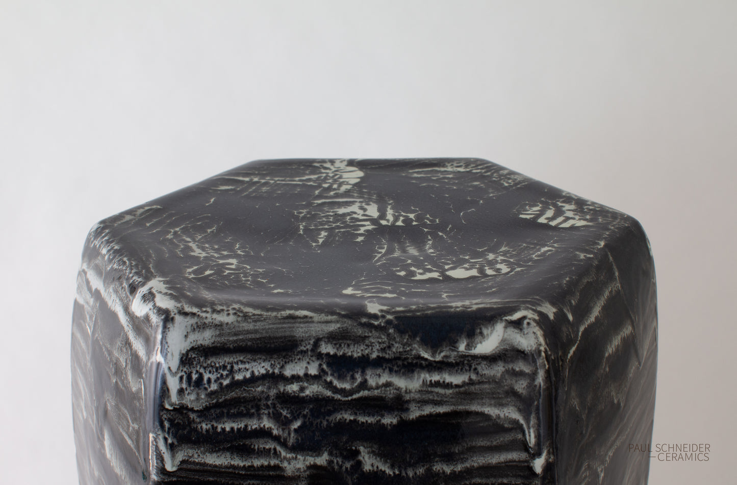 Hexagonal | Drip Brushed | Charcoal