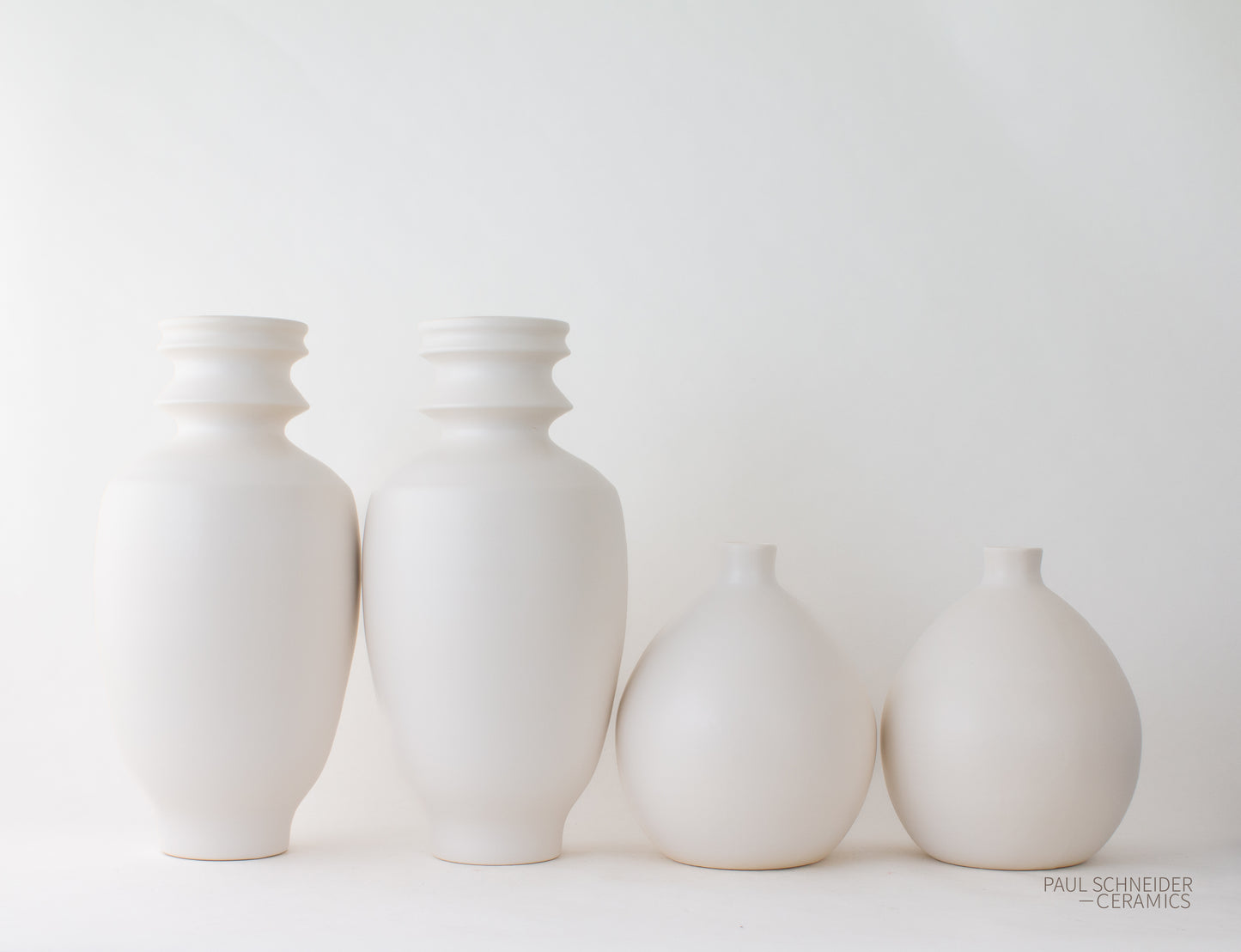 BEEVILLE | Matte | White